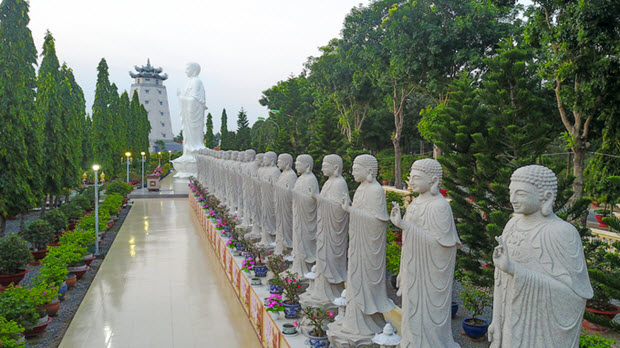  Ngôi chùa rộng lớn có nhiều tượng phật nhất Việt Nam
